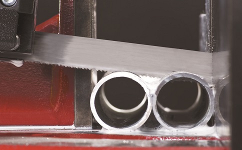 巴南锯切金属材料时出现卡带锯条原因以及处理方法？